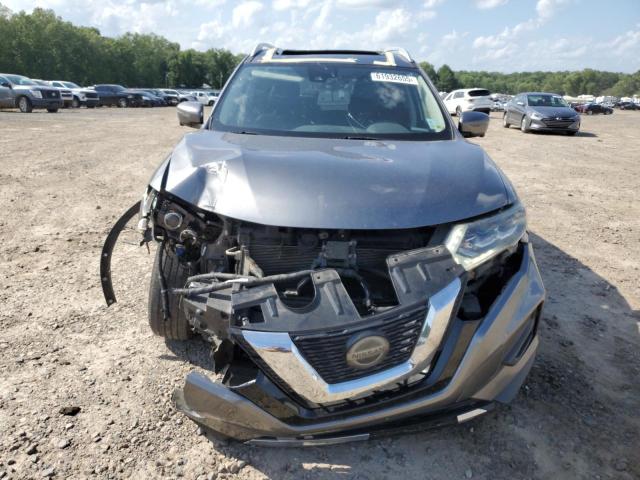 5N1AT2MT3JC758695 - 2018 NISSAN ROGUE S ნაცრისფერი ფოტო 5