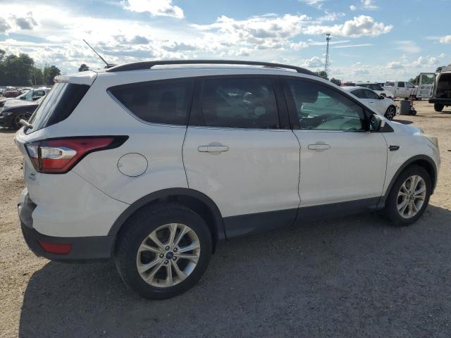 1FMCU0GD3HUC72990 - 2017 FORD ESCAPE SE WHITE photo 3