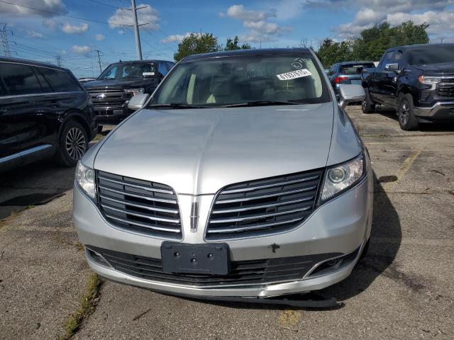 2LMHJ5AT0KBL02749 - 2019 LINCOLN MKT Gümüş foto 5