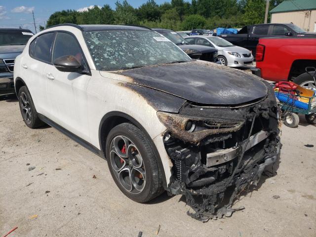 ZASPAKBN1M7D14972 - 2021 ALFA ROMEO STELVIO TI WHITE photo 4