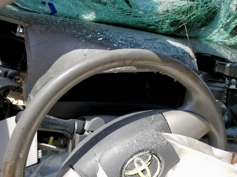 4T1BF3EK7AU514128 - 2010 TOYOTA CAMRY BASE RED photo 9