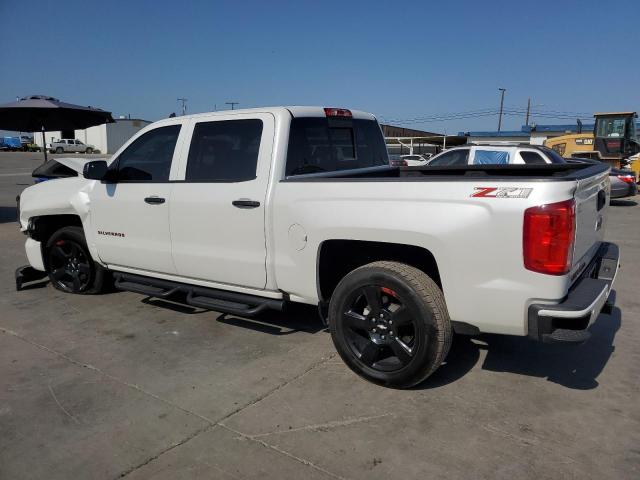 3GCUKSEC2JG411116 - 2018 CHEVROLET SILVERADO K1500 LTZ WHITE photo 2