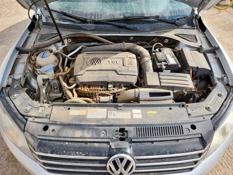 1VWAS7A36FC058800 - 2015 VOLKSWAGEN PASSAT S SILVER photo 11