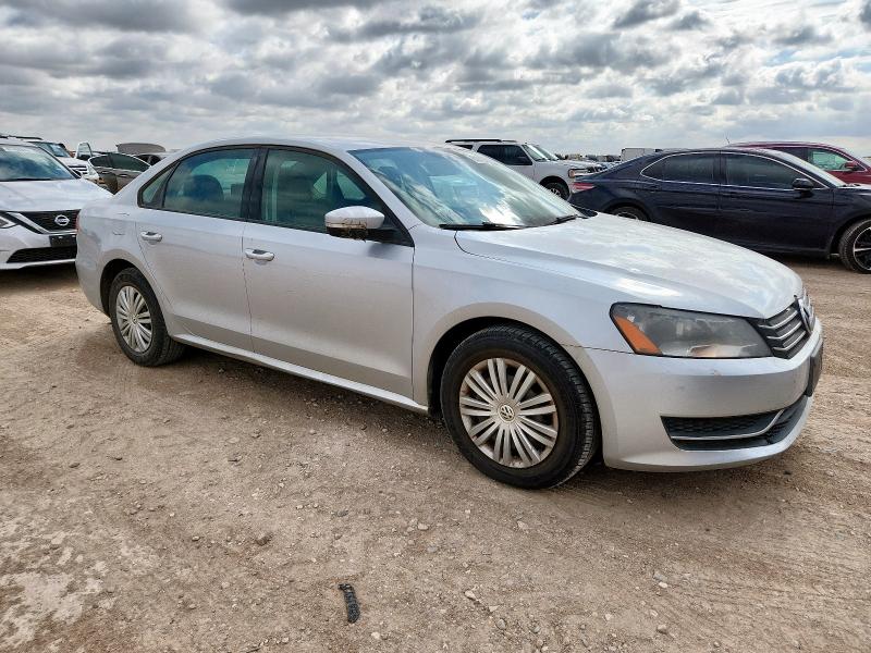 1VWAS7A36FC058800 - 2015 VOLKSWAGEN PASSAT S SILVER photo 4