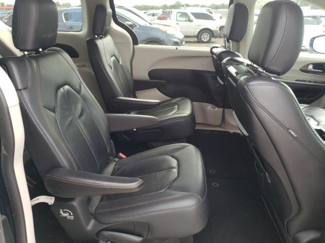 2C4RC1EG4JR188698 - 2018 CHRYSLER PACIFICA TOURING L PLUS BLUE photo 11