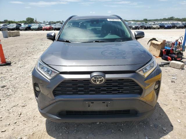 JTMP1RFV4KJ023636 - 2019 TOYOTA RAV4 XLE Grau Foto 5