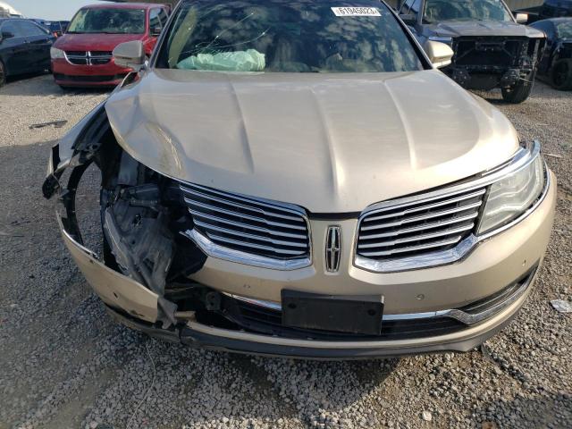 2LMPJ6LR2HBL11464 - 2017 LINCOLN MKX RESERVE 金色 照片 12