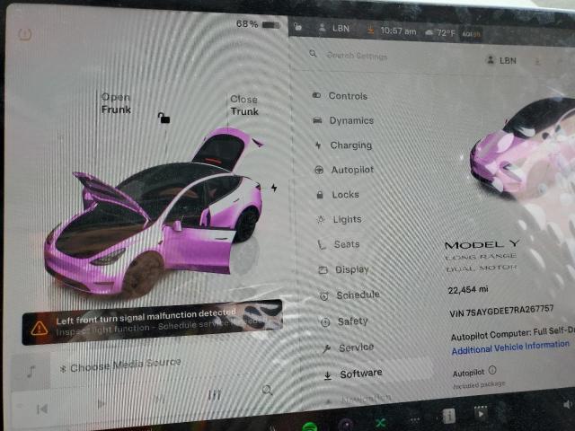 7SAYGDEE7RA267757 - 2024 TESLA MODEL Y GRAY photo 9