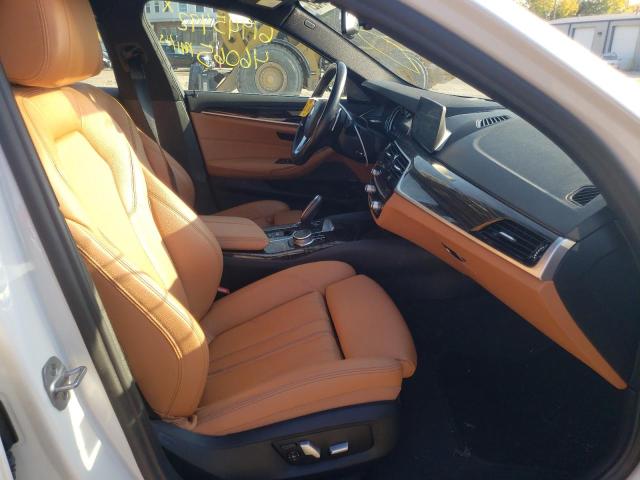 WBAJE7C5XJG891295 - 2018 BMW 540 XI WHITE photo 5