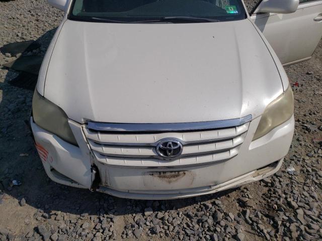 4T1BK36B55U005798 - 2005 TOYOTA AVALON XL WHITE photo 11