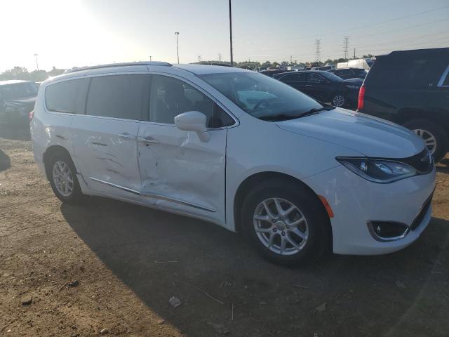 2C4RC1BG6LR115677 - 2020 CHRYSLER PACIFICA TOURING L WHITE photo 4