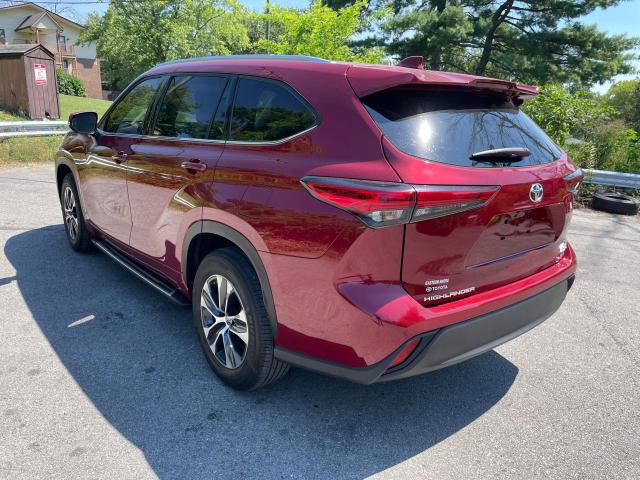 5TDHZRAH6MS522006 - 2021 TOYOTA HIGHLANDER XLE MAROON photo 3