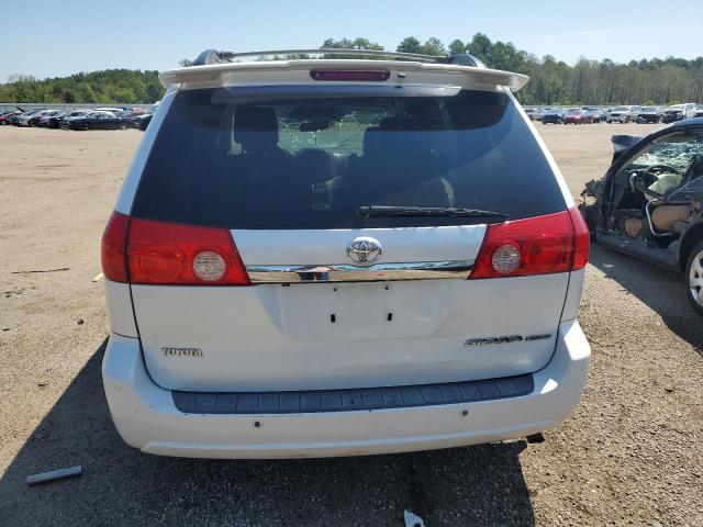 5TDZK22C68S157402 - 2008 TOYOTA SIENNA XLE WHITE photo 6