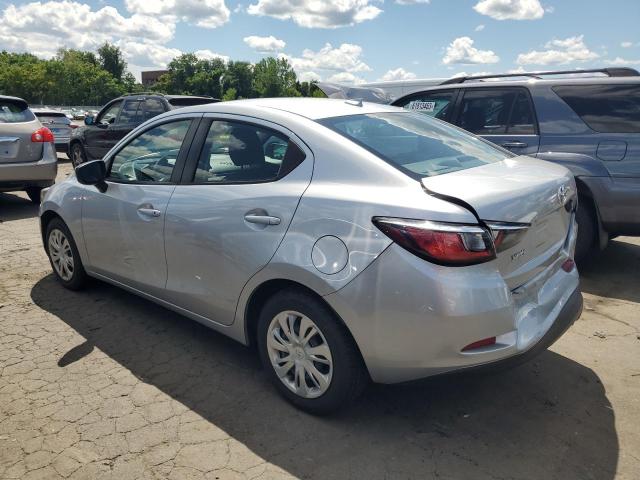 3MYDLBYV3KY509112 - 2019 TOYOTA YARIS L SILVER photo 2