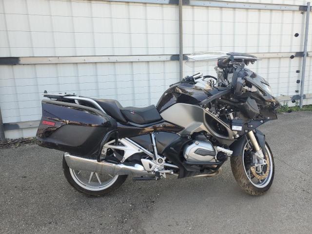 WB10A130XGZ195560 - 2016 BMW R1200 RT BLACK photo 1