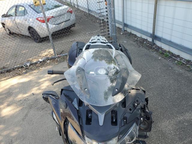 WB10A130XGZ195560 - 2016 BMW R1200 RT BLACK photo 5