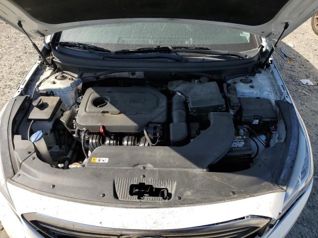 5NPE24AF5FH006396 - 2015 HYUNDAI SONATA SE WHITE photo 11