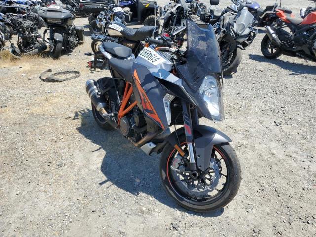 VBKV69409HM958561 - 2017 KTM 1290 SUPER DUKE GT ORANGE photo 4