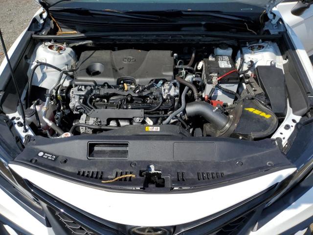 4T1G11AK7RU910313 - 2024 TOYOTA CAMRY SE NIGHT SHADE WHITE photo 11