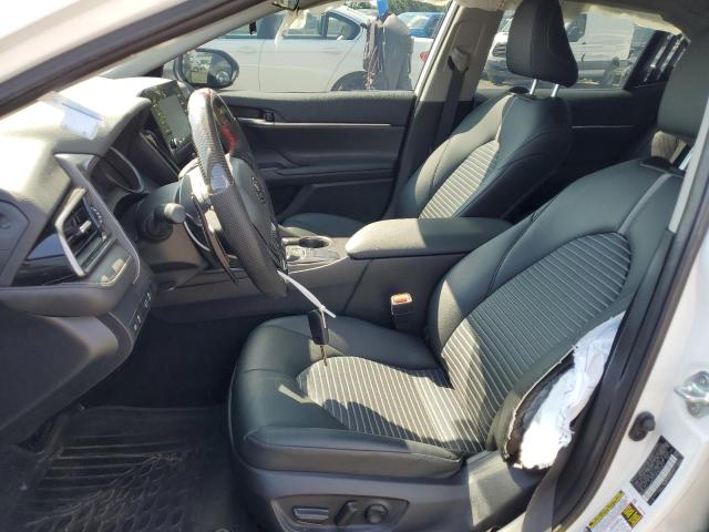 4T1G11AK7RU910313 - 2024 TOYOTA CAMRY SE NIGHT SHADE WHITE photo 7