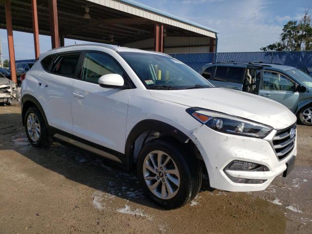 KM8J3CA49HU261271 - 2017 HYUNDAI TUCSON LIMITED WHITE photo 4