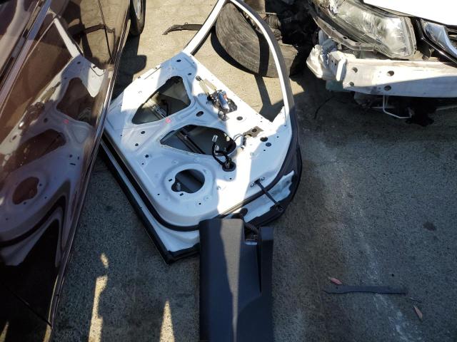 19UUB6F50NA002254 - 2022 ACURA TLX TECH A WHITE photo 12