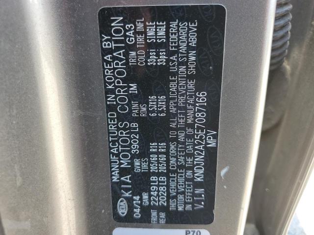 KNDJN2A25E7087166 - 2014 KIA SOUL GRAY photo 12