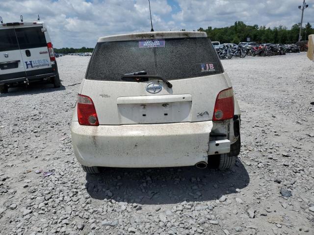 JTKKT604965016496 - 2006 TOYOTA SCION XA WHITE photo 6