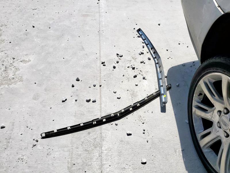 1GYS3HKJ7LR249720 - 2020 CADILLAC ESCALADE ESV LUXURY 银色 照片 13