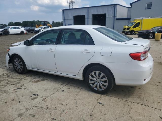 2T1BU4EE9DC104104 - 2013 TOYOTA COROLLA BASE SILVER photo 2