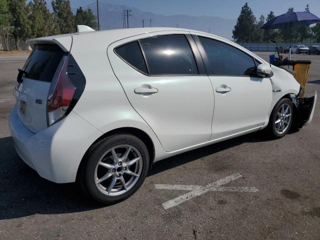 JTDKDTB30F1094986 - 2015 TOYOTA PRIUS C WHITE photo 3