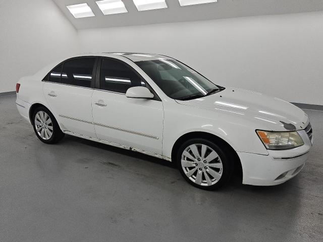 5NPEU46C59H485464 - 2009 HYUNDAI SONATA SE WHITE photo 4
