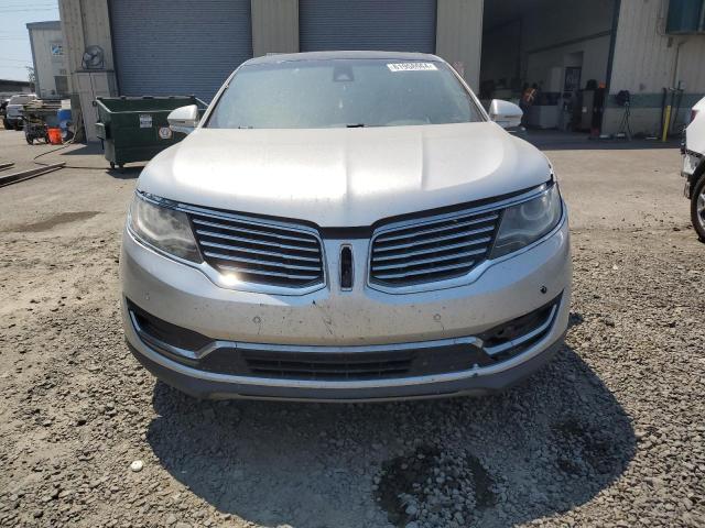 2LMTJ6LR7GBL61743 - 2016 LINCOLN MKX RESERVE WHITE photo 5