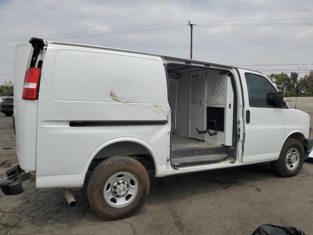 1GCWGAFG6L1275015 - 2020 CHEVROLET EXPRESS G2 WHITE photo 3