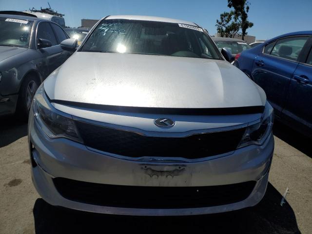 5XXGT4L36JG236462 - 2018 KIA OPTIMA LX SILVER photo 5