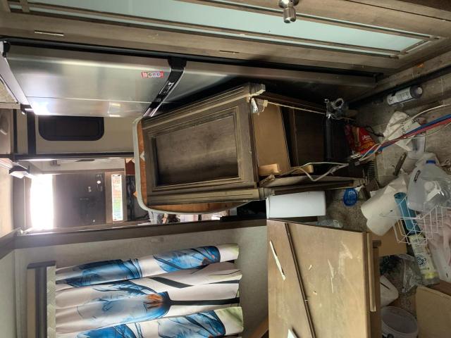 4YDF37920K4700043 - 2019 KEYSTONE MONTANA BEIGE photo 1