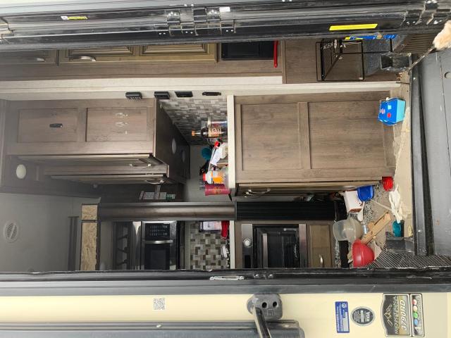 4YDF37920K4700043 - 2019 KEYSTONE MONTANA BEIGE photo 13