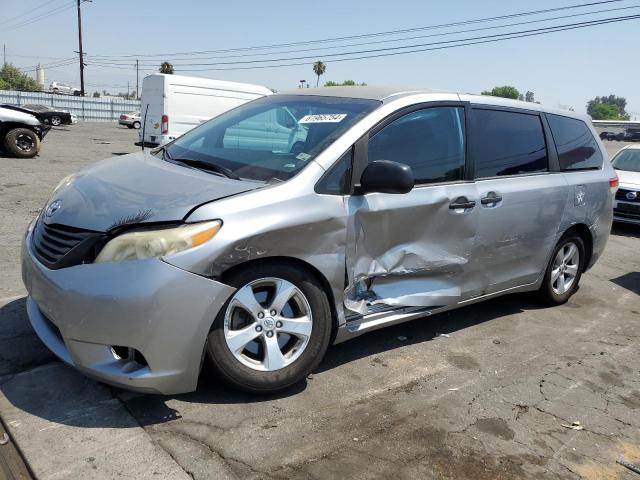 2013 TOYOTA SIENNA, 