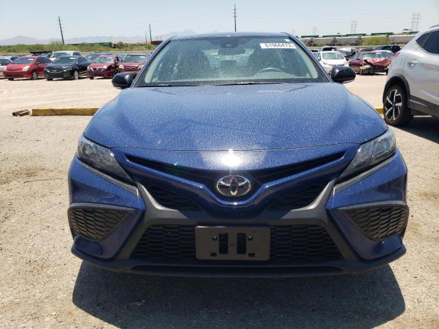 4T1G11AK4PU115183 - 2023 TOYOTA CAMRY SE NIGHT SHADE BLUE photo 5