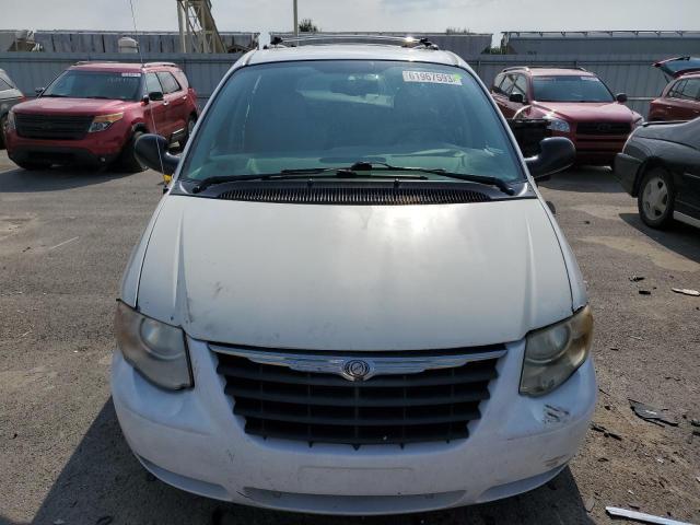 2A8GP64LX6R744049 - 2006 CHRYSLER TOWN & COU LIMITED WHITE photo 5