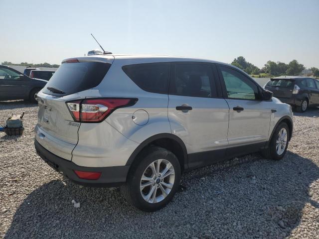 1FMCU0F70JUD60266 - 2018 FORD ESCAPE S Argent photo 3