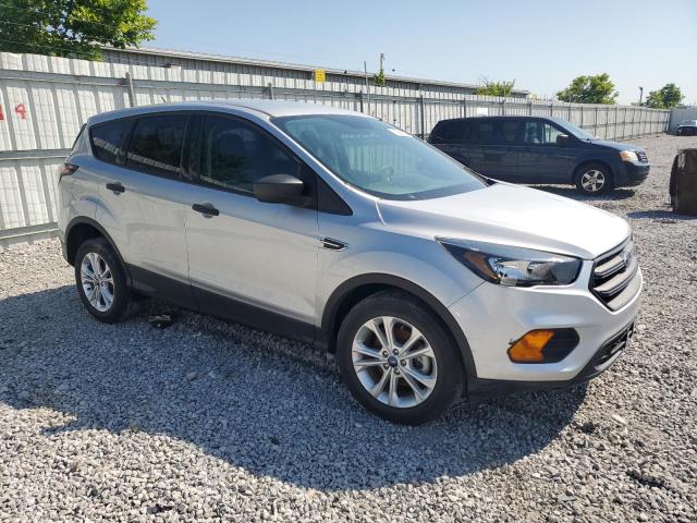 1FMCU0F70JUD60266 - 2018 FORD ESCAPE S Argent photo 4