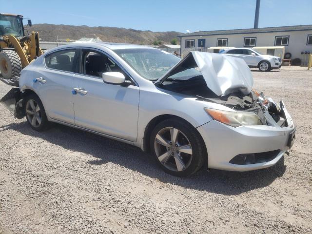 19VDE1F57DE003026 - 2013 ACURA ILX 20 PREMIUM SILVER photo 4