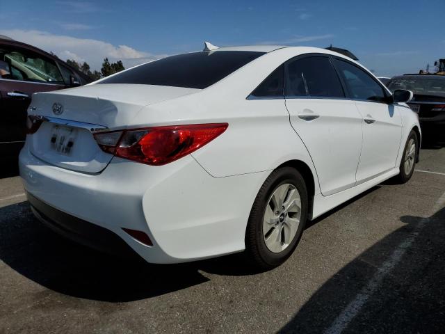 5NPEB4AC0EH829452 - 2014 HYUNDAI SONATA GLS WHITE photo 3