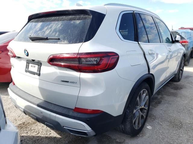 5UXCR6C53KLL37369 - 2019 BMW X5 XDRIVE40I WHITE photo 4