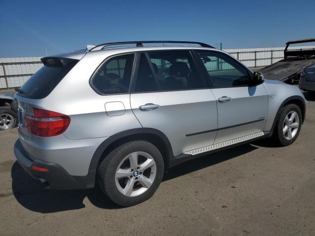 5UXFE4C50AL384841 - 2010 BMW X5 XDRIVE30I SILVER photo 3