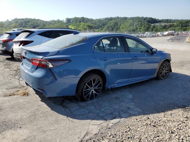 4T1G11AK5RU222391 - 2024 TOYOTA CAMRY SE NIGHT SHADE BLUE photo 3