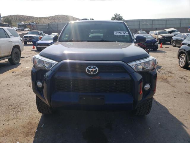 JTEBU5JR5H5438613 - 2017 TOYOTA 4RUNNER SR5/SR5 PREMIUM ლურჯი ფოტო 5