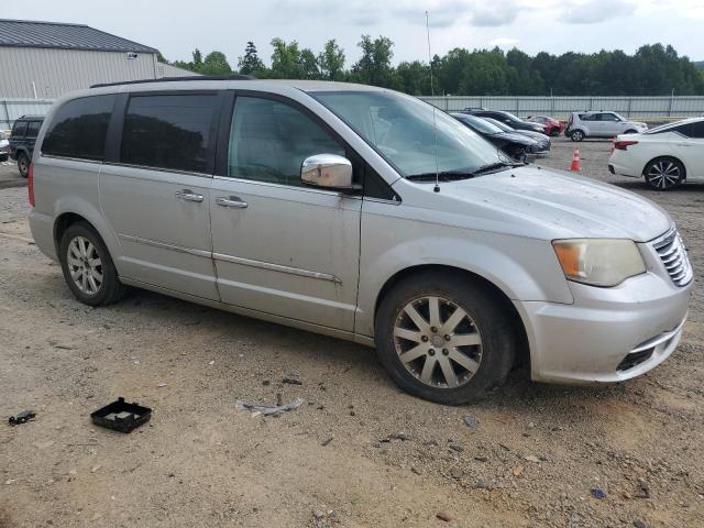2A4RR8DG6BR603945 - 2011 CHRYSLER TOWN & COU TOURING L SILVER photo 4