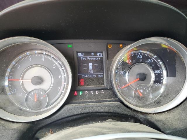 2A4RR8DG6BR603945 - 2011 CHRYSLER TOWN & COU TOURING L SILVER photo 9